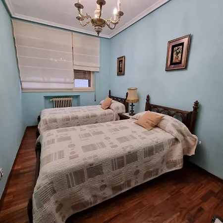 606a - Atico 4 Dormitorios Y Gran Terraza شقة *